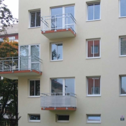 Precast concrete balcony slabs