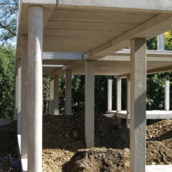 Foundation and linear structural elements of buildings